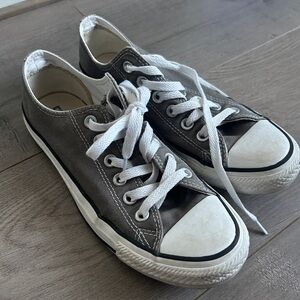 Converse Grey Lowtop Size 7.5 Women